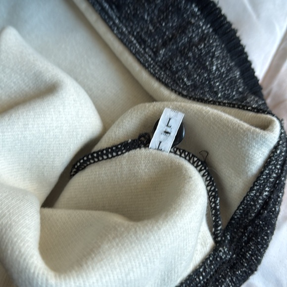 Carlo Colucci Sweater - Picture 8 of 8